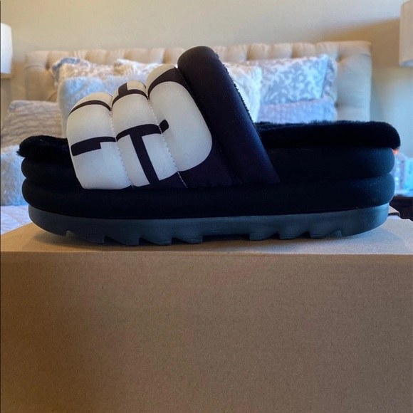 UGG MAXI SLIDE LOGO - Picture 7 of 12